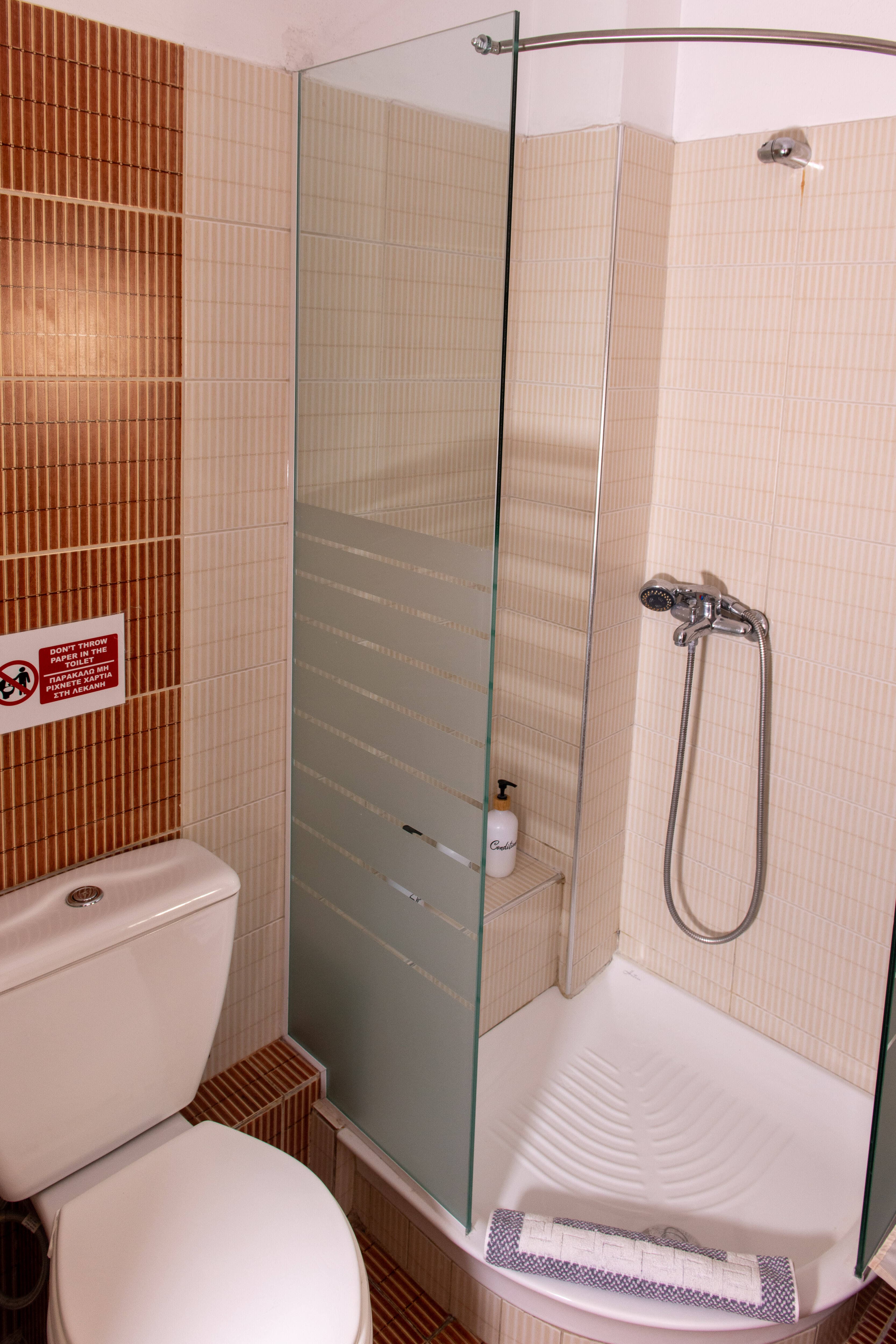 Central & Riverfront Apartment 2 - photo 4