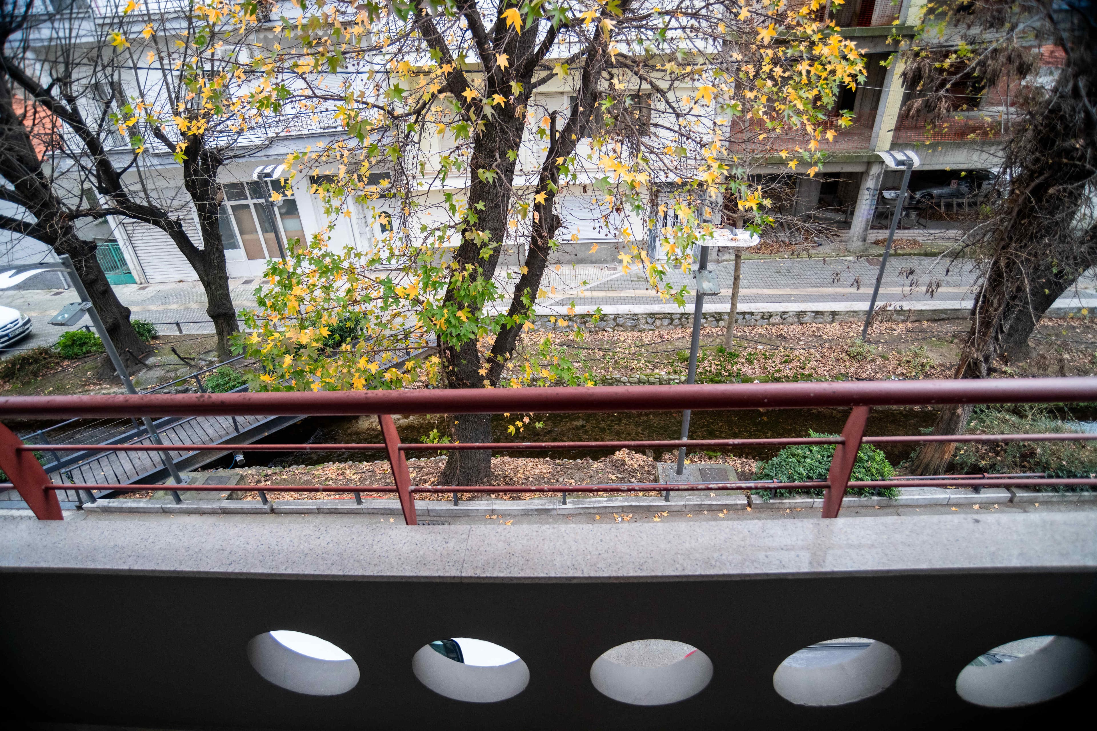 Central & Riverfront Apartment 2 - photo 7